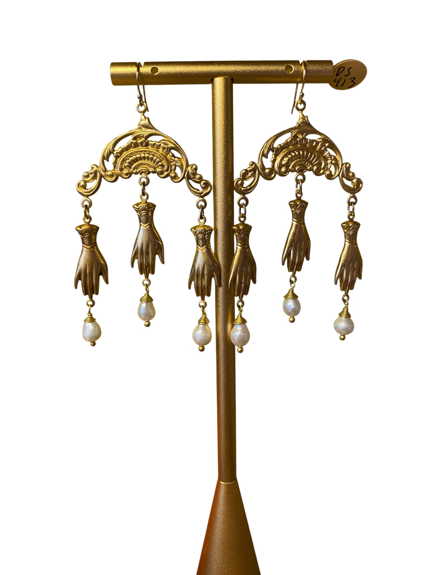 Devlin Shand- 70s pearl earrings