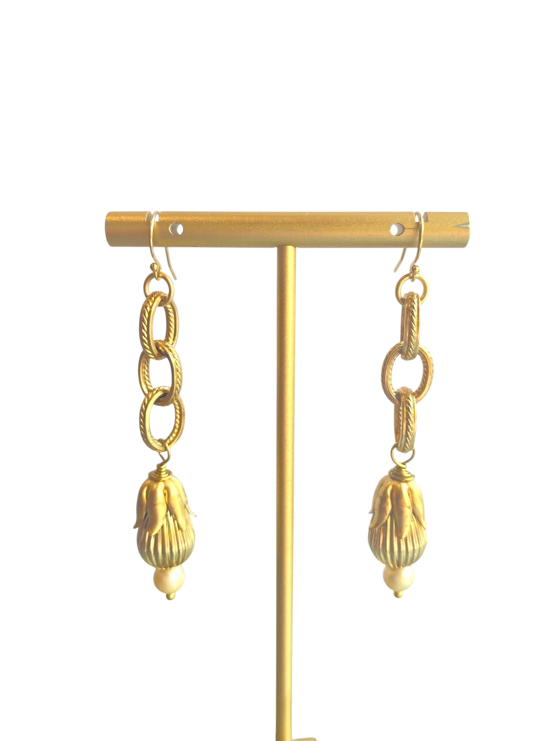 Devlin Shand - Gold Eggplant Pearl drop earrings