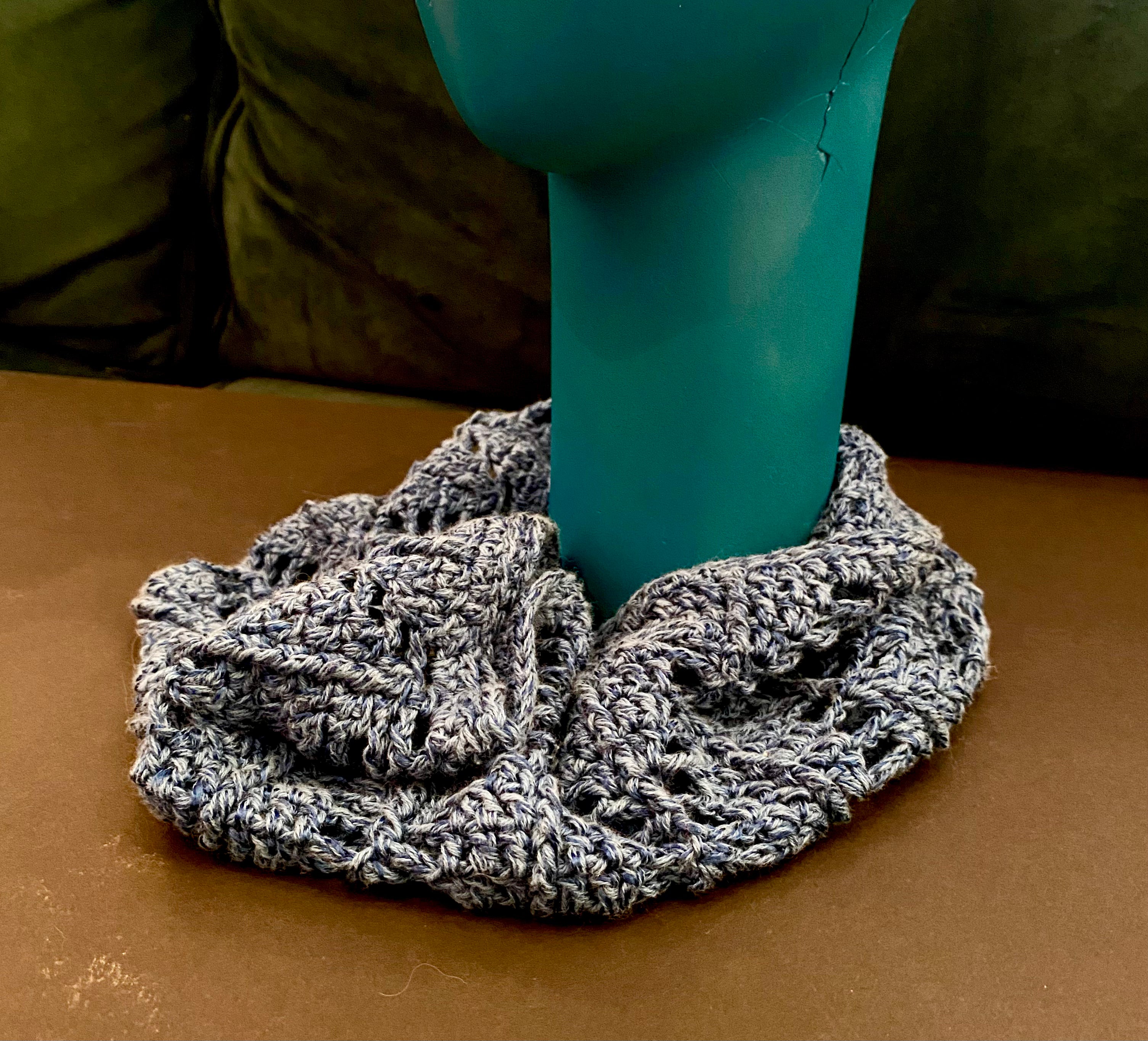 Nis Sommerfeld - Crocheted blue cowl scarf