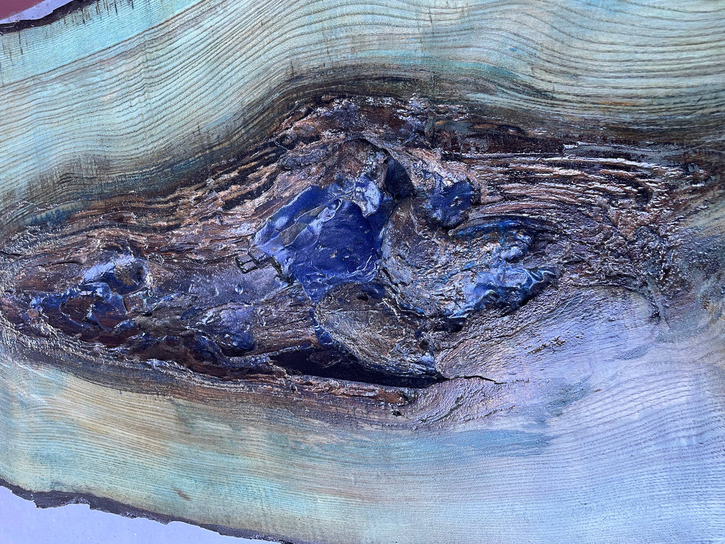 EN ABSENTIA - Lisa Niedermeyer - Tree Table