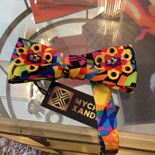 Mychol Xander - Cotton Vinyl Flower Tie