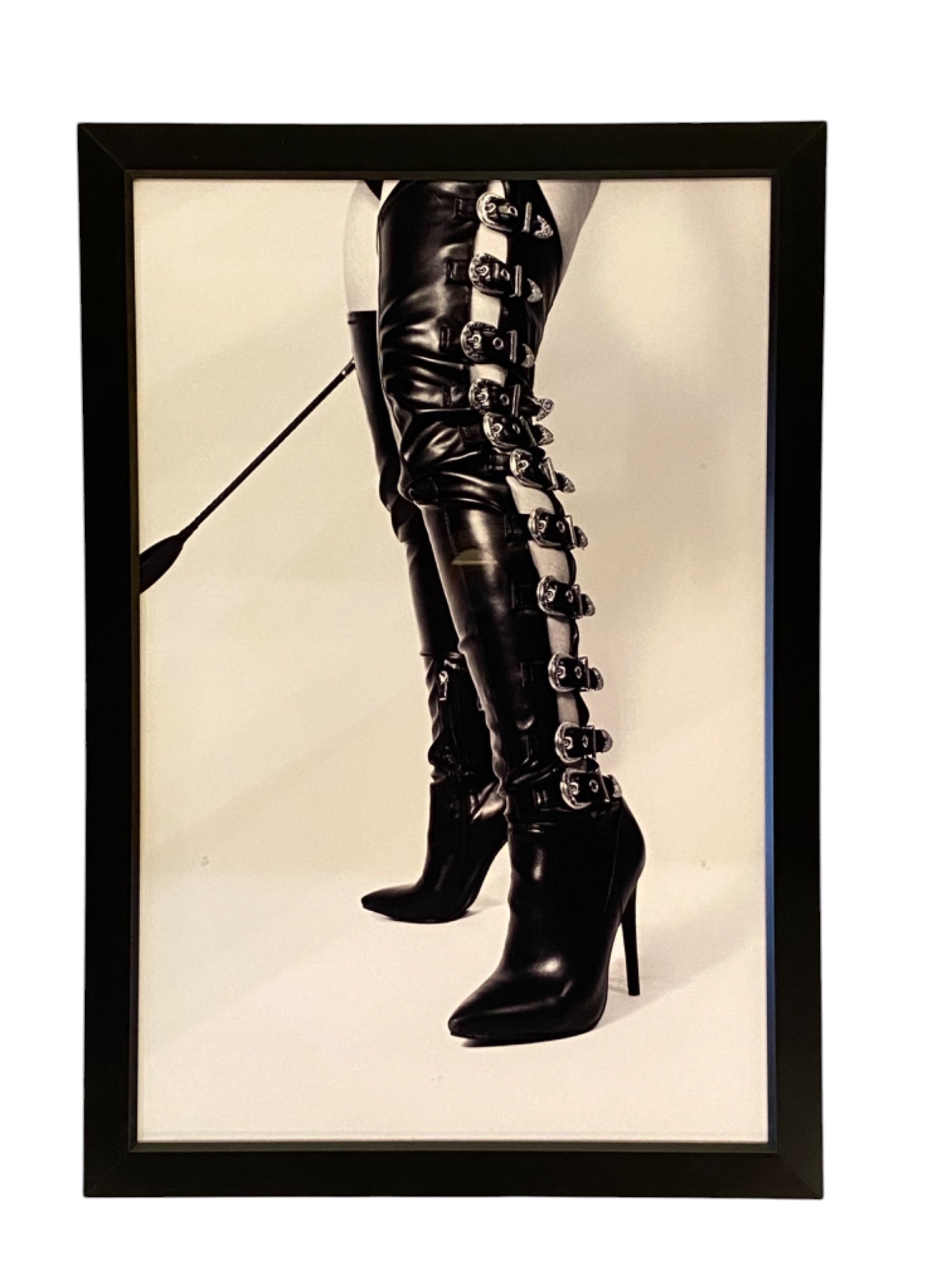 BABYLON Dolor Divina - Domina photographic print